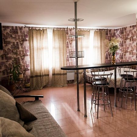 Golden park Apartments Umanʼ Eksteriør billede