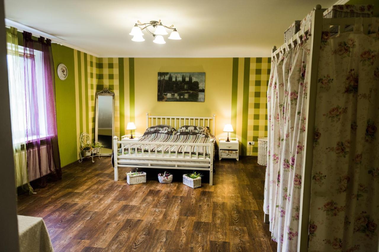 Golden park Apartments Umanʼ Eksteriør billede